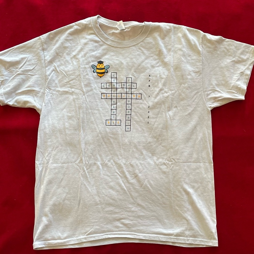 Jerzees Dri-Power Boy's Short Sleeve 2021 Spelling Bee Gray T-Shirt Size: XL